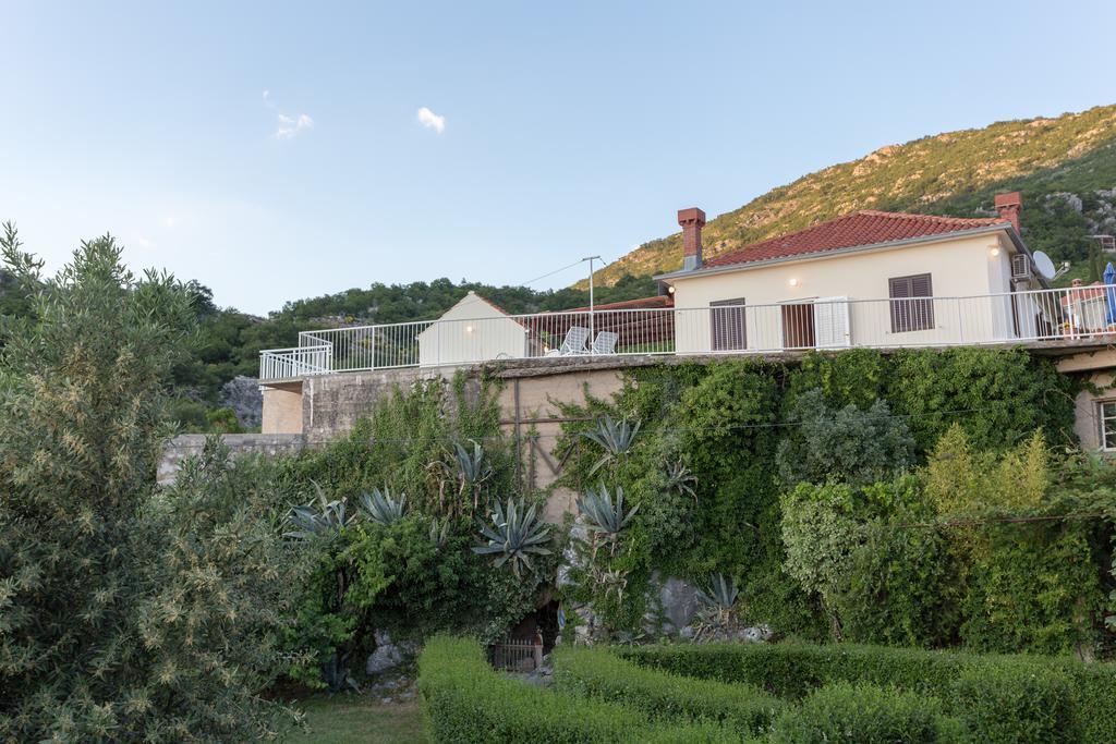 Holiday Home Urlovic Gruda Exteriér fotografie